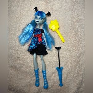 Send me an offer- Ghoulia Freaky Fusions Monster High Doll